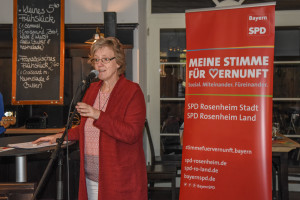 Stimme für Vernunft am 22.10.2016 in Rosenheim - Elisabeth Jordan, Bezirks- und Stadträtin sowie Vorsitzende der SPD Rosenheim Stadt